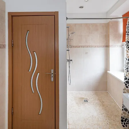 Serene Nemunas River View Near Mcdonald By Polo 考纳斯