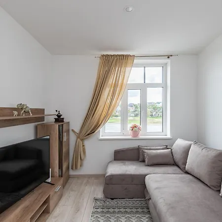 Serene Nemunas River View Near Mcdonald By Polo 公寓