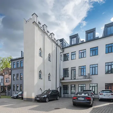 Serene Nemunas River View Near Mcdonald By Polo Apartamento