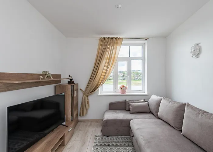 Serene Nemunas River View Near Mcdonald By Polo Apartmán