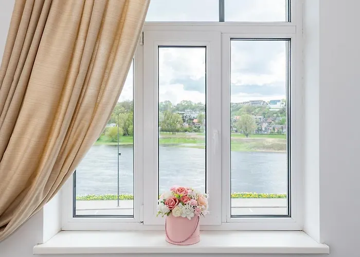 Serene Nemunas River View Near Mcdonald By Polo Apartmán Kaunas