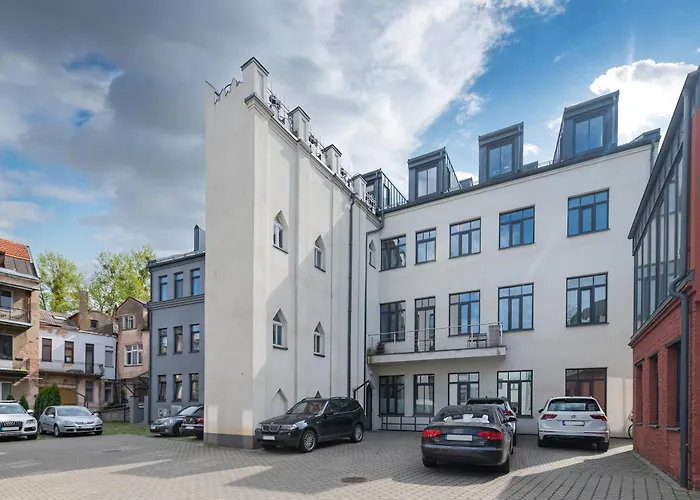 Serene Nemunas River View Near Mcdonald By Polo Apartmán